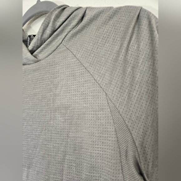 *NWT* KÜHL Women's Engineered Hoodie #8466 Cloud Gray Outdoor Gorpcore, Small - Picture 2 of 5